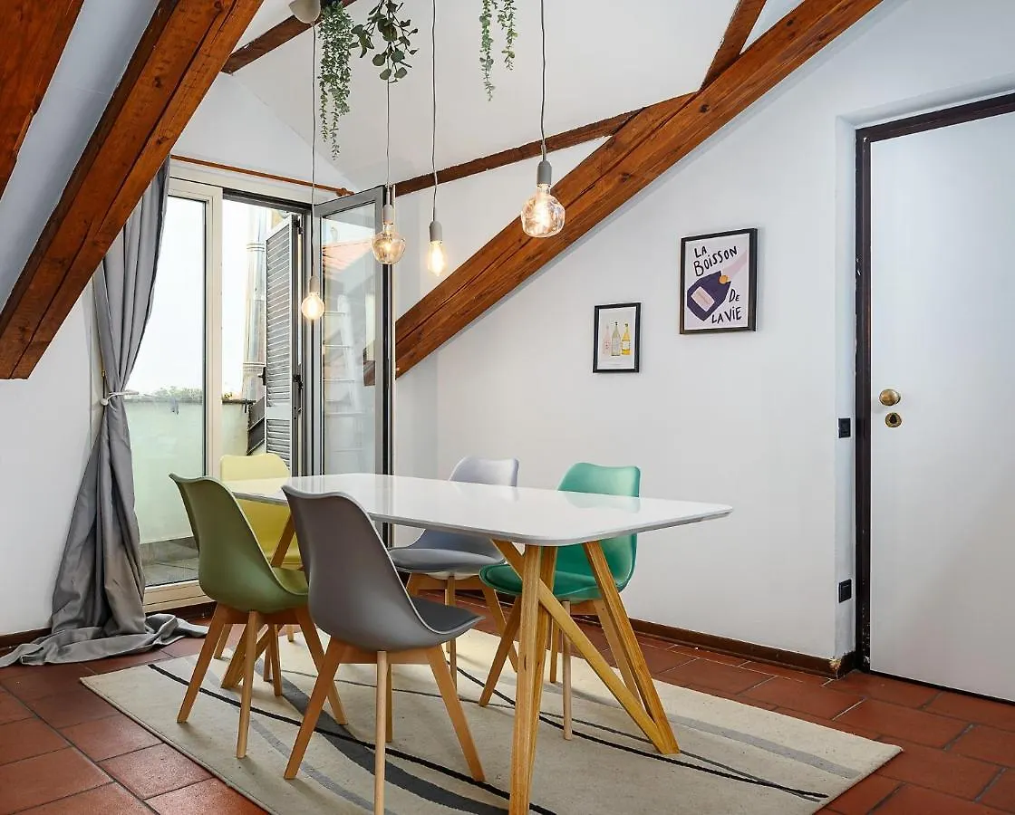 Duomo - Pt.Romana - Bocconi Top Floor Apartment Milano