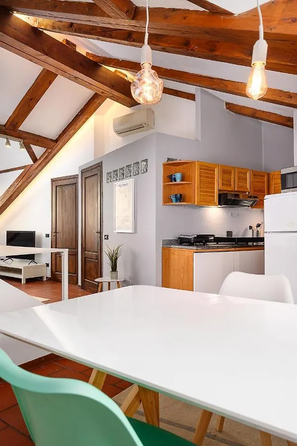 Duomo - Pt.Romana - Bocconi Top Floor Apartment Milano